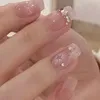 24 piezas de uñas falsas cortas extraíbles con pegamento desnudo rosa artificial falso diseños de diamante de diamante prensa acrílica en 240419