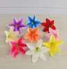 200pcs 13cm 9Color künstliche Stoff Seidenlily Blumenkopf für DIY Hochzeitswandbogen Hintergrund Bouquet Dekorative Hut Accessoire6588002