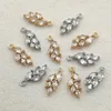 Arrivée 17x7 mm 50pcs Cubic Zirconia Plume Charme pour collier fait à la main accessoires de boucles d'oreille Diy Bijoux Résultats 240429