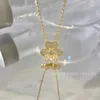 Collier de créateur de haute qualité Vancleff pour femmes Collier de fleur de trèfle chanceux complet Full diamant 18k Pétales en or rose