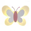 Lámparas de pared Lámpara LED creativa moderna habitación para niños nordic sencillo cartoon caricaturas mariposas y niñas pasillo