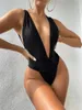 Sexy Deep V Swimwearwares Mulheres magras maiúsos de banho de traje de banho de praia de alta moda elástica de biquíni 240425
