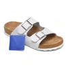 Projektant Sandały Luksusowe Kapcie Slider Mężczyźni Kobiety Flip Flip Flop Bluckle Stock Slowers Outdoor Summer Slipper But 36-45 Platforma rozmiar