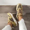 Sapatos casuais primavera e outono tamanhos grandes 35-44 Padrão de leopardo Sports de renda inferior feminina de mulher plana