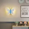 Lámparas de pared Lámpara LED creativa moderna habitación para niños nordic sencillo cartoon caricaturas mariposas y niñas pasillo