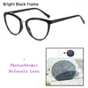 Lunettes de soleil Fashion Femmes Eyes Cat Eyes Pochromiques Bifocals Lire les femmes Rétro Rétro Insérer les jambes centrales