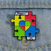 Autistische Zitate Emaille Pins Care Autism Mutter Kinder Brosche Regenbogen Puzzle Stücke Revers Abzeichen Schmuck für psychologische Institutionen