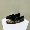 Mode dames platte schoenen rond teen luipaard afdrukken casual schoenen vrouw ademende slip-on buitenshuis soft mary jane schoenen 240424
