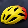 Casco de bicicleta LED Light Mountain Bike Hombre Mujer Cape de ciclismo transpirable para cascos MTB 240428
