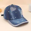 Gorra de pelota Gapas de béisbol Mujeres Rivet Love Heart Cowboy Hat Summer Sunshade Fashion Vintage Snapback sombreros para al aire libre casual