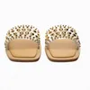 Brands de luxe Slippers décontractés Été 2024 Femmes Chaussures Slides Fashion Rivet Flip Flops Comfort Beach Shoes Lady Flat Sandales 240409