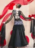 Scenkläder anpassad balsal danstävlingsklänning för kvinnor långärmad nät Big Swing kjol Waltz National Standard