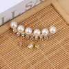 Broschen weibliche Mode weiße Perle für Frauen Luxus -Strass -Legierungs -Broschen BROOCH SICHERHEITEN PINS
