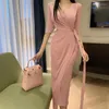 Sukienki imprezowe sukienki damskie 2024 Summer Slim Slim V-Neck Sexy Design w stylu koreańskim panie