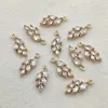 Arrivée 17x7 mm 50pcs Cubic Zirconia Plume Charme pour collier fait à la main accessoires de boucles d'oreille Diy Bijoux Résultats 240429