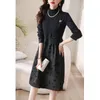 Robes décontractées élégant Jacquard Patchwork pour femmes Spring Luxury Hepburn Turtleneck Turtleneck à manches longues Robe de fête en dentelle J030