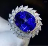 Clusterringe Luxus 5S Blue Crystal Sapphire Topaz Gemstones Diamonds für Frauen 18K Weiß Gold gefüllt Fine Juwely Party Accessoire