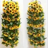 Dekorative Blumen künstliche gelbe Sonnenblume Girlande Blume Vine Hochzeitsfeier Blumenbogen Dekor Seide