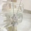 Collier de créateur de haute qualité Vancleff pour femmes Collier de fleur de trèfle chanceux complet Full diamant 18k Pétales en or rose