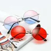 Okulary przeciwsłoneczne Modne okrągłe okrągłe okulary przeciwsłoneczne dla kobiet mężczyzn Trendy punk disco okulary okręgowe metalowe okulary przeciwsłoneczne D240429