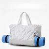 Duffel Bags Korean Fashion Sport Travel Bag Kvinnor Vattentät Bright Quilted Cotton Duffle Gym/Yoga/Travel/Sport Shoulder Tote