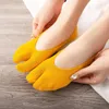Mulheres meias de verão Candy Color de dois dedos de dois dedos, algodão raso de algodão invisível de dois dedos