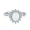 Bonnes de cluster Blanc Blue Opal Women's Ring 6 8 mm en carbone Gemstone Sunflower Wedding Jewelry