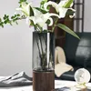 Jarrones Luz nórdica Glass de vidrio de lujo Base de madera Base de madera Creativa Flores de agua Mesa de comedor de rosa Decoración de flores