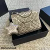 Louls Vutt Classic 24 neue Luxus -Bag -Designer -Tasche Frauen Rucksack Fashion Diamond Gitterkette Lack Leder Rucksack Französisch Marke DO SDCG