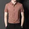 Chemises décontractées pour hommes Polyamide Spadex Luxury For Hommes à manches courtes Smart Summer Quality Smooth Confortt Striped Camisas de Hombre
