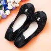 Lässige Schuhe Frauen Wohnungen runde Zeh Vollfarbe schwarz für den eleganten Komfort falten faltbares Ballett flach Fahren Fahren