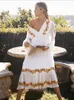 Casual jurken Khalee Yose Boho Floral Embroidery Dresser Cotton White Long Lseeve roeping Hippie Vintage Sexy Chic Beach Ladies Tiered