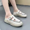 Slippers 2024 Summer Hollow Half Drag Drag Feminino Casual respirável sola grossa Aumente Sandals Board Sapatos
