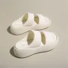 Pantoufles à lanière augmente les sandales de hauteur Femmes Summer 2024 Chaussures extérieures pour femmes Bath Bath Dames Sneakers Sport Special