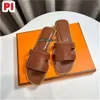 Designer Oran Womens Claquettes Claquettes Slide vere scarpe da spiaggia in pelle cucine piatte piatto sandale ladies lussuosa pantofole di lusso Hermys nermes Hemer