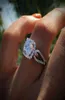 Lyxigt vitt guldfylld 925 Sterling Silver Solitaire Ring Natural Gemstones Sapphire Princess Romantic Wedding Birthstone Bri6791908