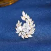 Brooches en Corée du Sud, demandez-vous pour montrer le tempérament de tout avec Brooch Zircon Design Sense Pin Suit Shirt Accessories Anti-Slip