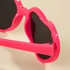 Psa odzież kształt serca ins kota okulary przeciwsłoneczne kolorowe zabawne okulary POS rekwizyty imprezowe dekoracja mody akcesoria dla zwierząt domowych
