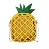 Väska mini kvinnors frukt handväska ihålig kedja söt ananashud