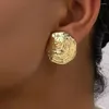 Boucles d'oreilles Backs Obega Metal Shell Clip de forme d'oreille pour une femme Sinimmering Gold Color Sector Fashion Unique Holiday Beach Jewelry