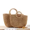 Sommer handgefertigte Taschen für Frauen Strandwebige Damen Strohbeutel eingewickeltes Strandtasche Mondform geformtes Obergriff Handtaschen 240420