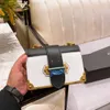 Дизайнеры роскошные сумочки сумки квадратные мешки с цепью FA настоящие кожаные сумки женщины для плеча высококачественных лопаток Black Bag Mini Bag Bag Bag 2024