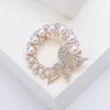 Broches belles-carreaux de notation de perle brillante pour femmes épingles de couronne unisexe du bureau de bureau accessoires décontractés cadeaux