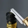 Nieuwe multifunctionele sigarettenaansteker Rode wijnflesopener Flint Mini Kerosene aansteker