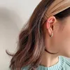Orecchini per borchie Sense di design minimalista S925 Sterling in argento con rughe a orecchie di fibbia per vento da femmina Instagram Stucchetti per vento freddo
