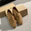 Dernières chaussures habillées de créateurs LP pour femmes de qualité supérieure en cuir en cuir modes de bœuf élastique de bœuf élastique fashion fashion talon plat à talons à talons doux et à la semelle de travail