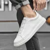 Marke Großgröße Cowhide Board Schuhe Männer Europa Station Elastizität KOSTENLOSE Schnürung kleine weiße Schuhe Casual Loafer Damenschuhe A20