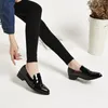 Scarpe casual bassa tallone elegante elegante carriera in pelle normale puntata tacchi quadrati brevetti black ladies calzature da donna in offerta