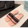 Praddas pada Prax PRD 2022 Donne Slipatore ricamato Lettere di lusso Sandals Sandals Pieno piatti piatti all'interno di comode agnello in pelle bianca Pink Pink Heel Altezza Sqmd