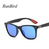Occhiali da sole runbird marchio design classico uomo polarizzato Donne guidando telai quadrati occhiali da sole goggle uv400 gafas de sol 5329